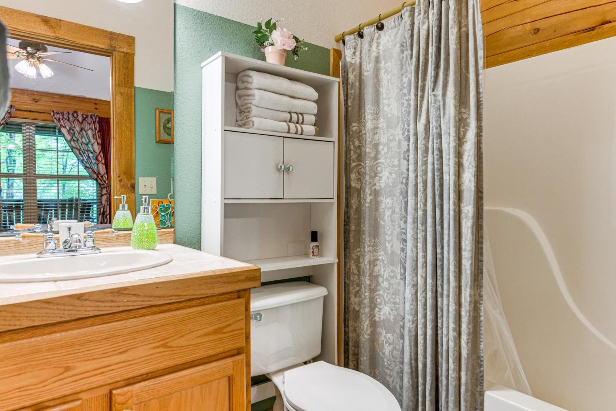 Serene Maggie Valley Retreat With Deck And Hot Tub! Екстериор снимка