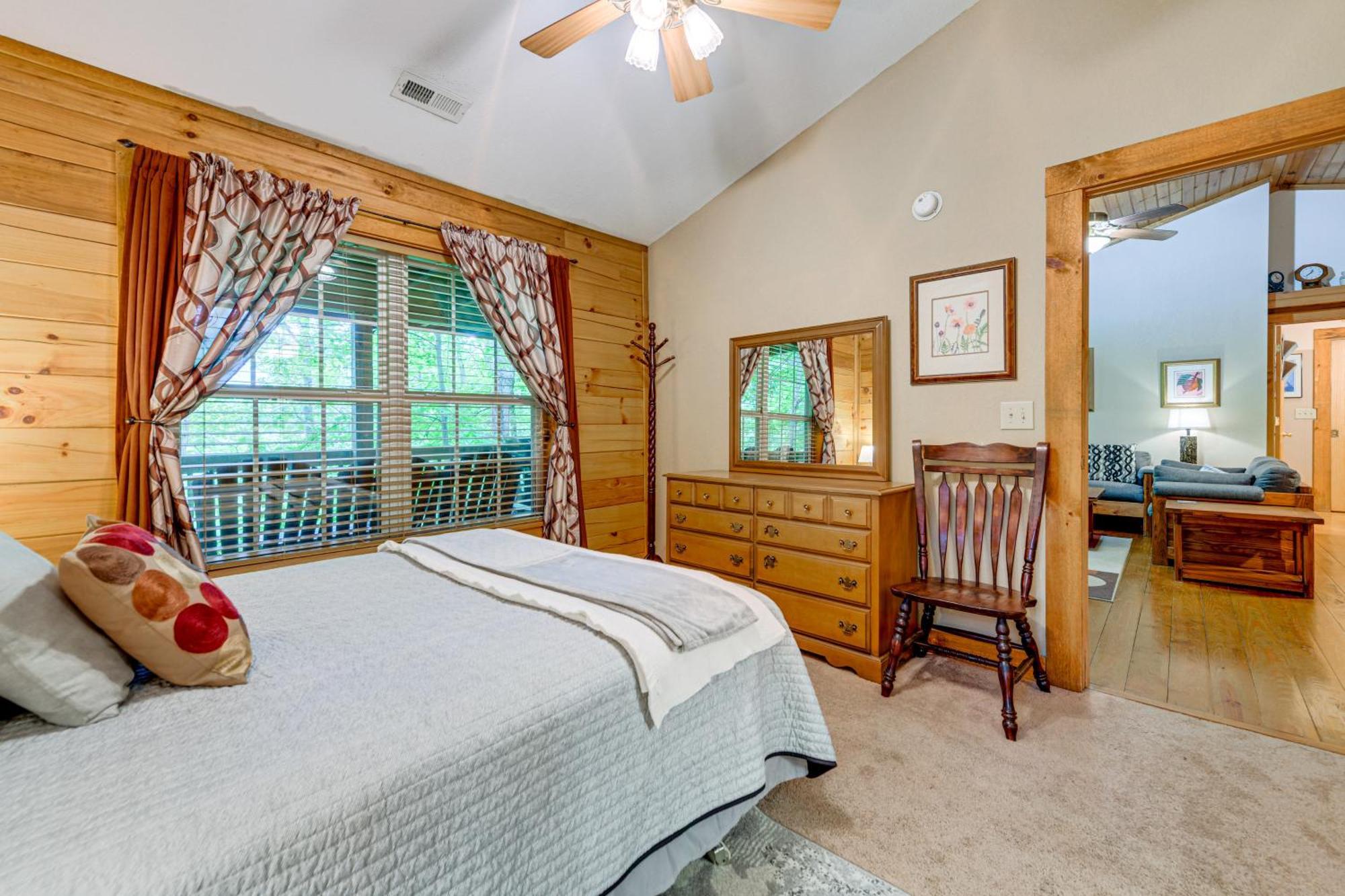 Serene Maggie Valley Retreat With Deck And Hot Tub! Екстериор снимка